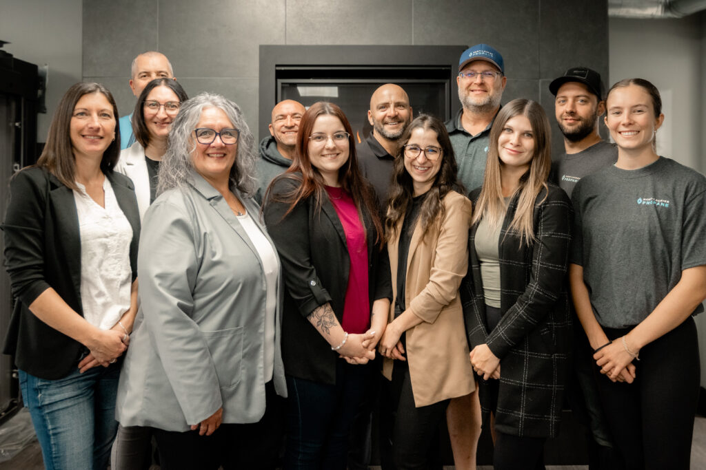 Les membres de notre équipe administrative travaillent en étroite collaboration pour soutenir et coordonner les différents départements, tout en veillant à la satisfaction de nos clients. Leur engagement et leur collaboration sont essentiels pour garantir un service fluide et efficace.